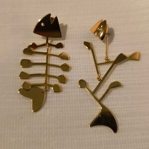 Tory Burch Mismatched Gold Fishbone Earrings